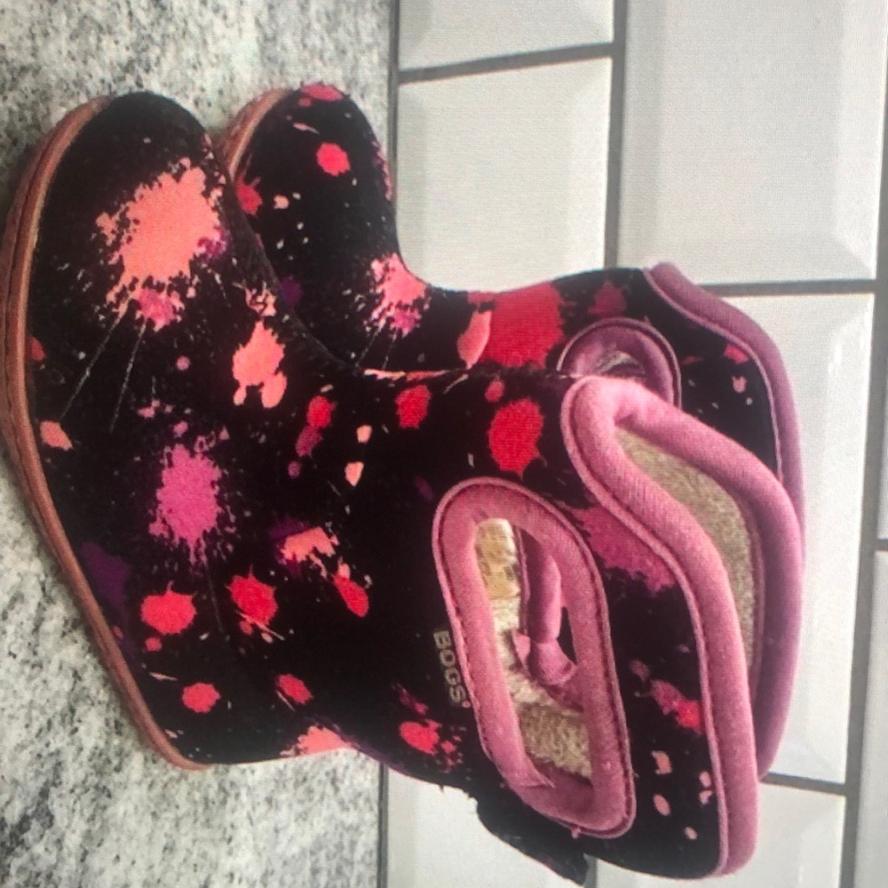 Bogs Paint splatter waterproofs faux fur lined snow boots